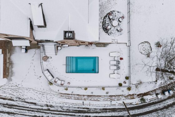 piscine hiver neige