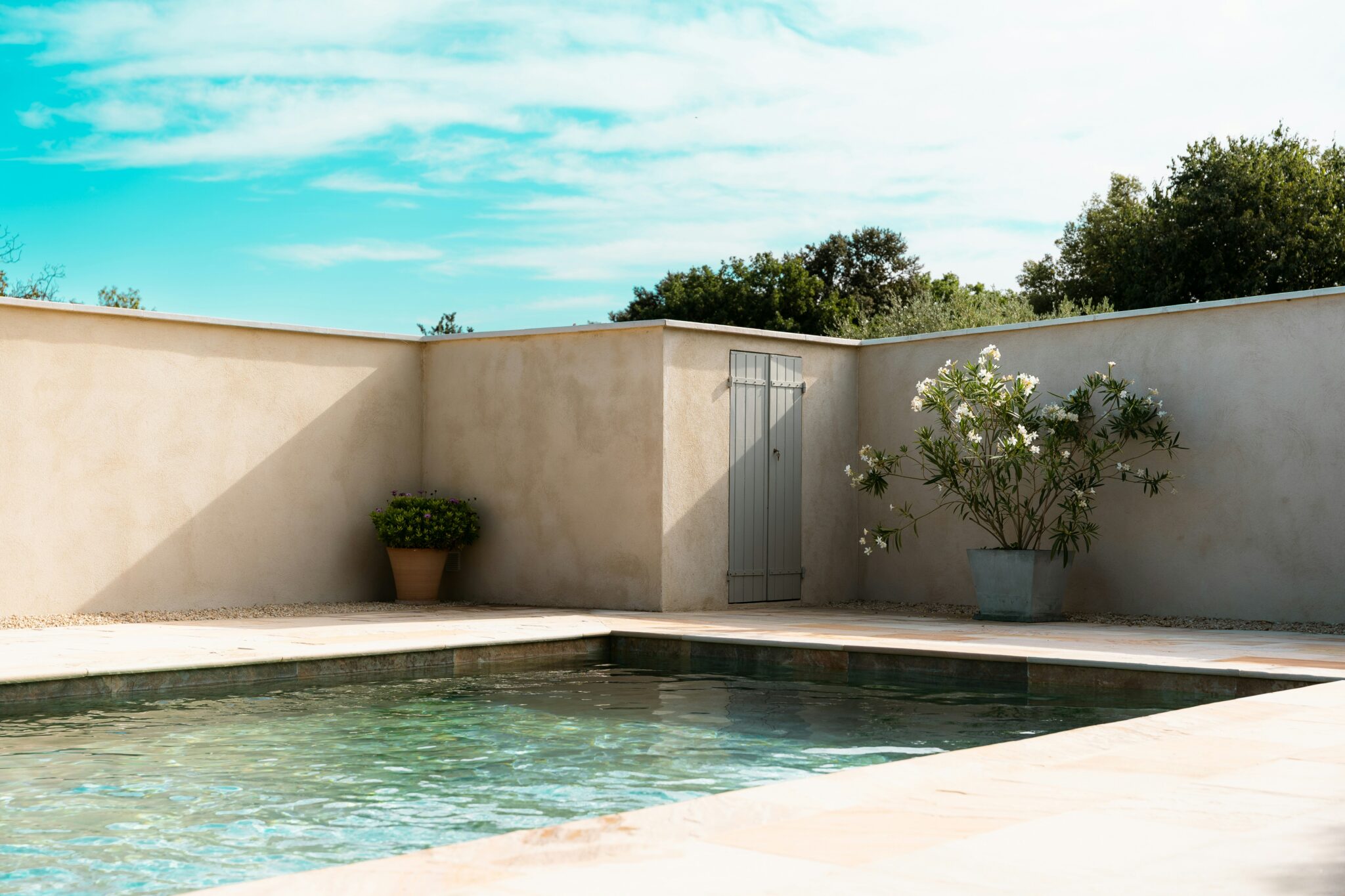 Construire sa piscine dans le Gard