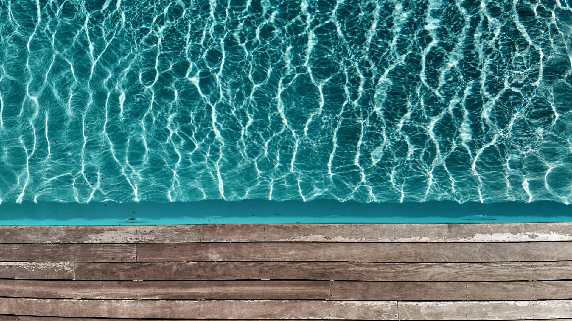 Piscines dans le Gard : Gérer la chaleurs en été